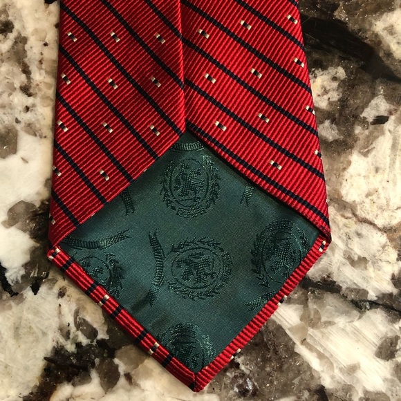 Repp Stripe Tommy Hilfiger Tie Red Blue White - All Silk - Made in USA - Picture 2 of 9